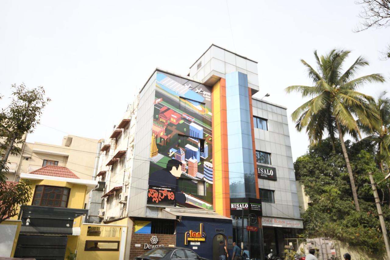 Capital O 333 Hotel Crystal Homes Bangalore Buitenkant foto